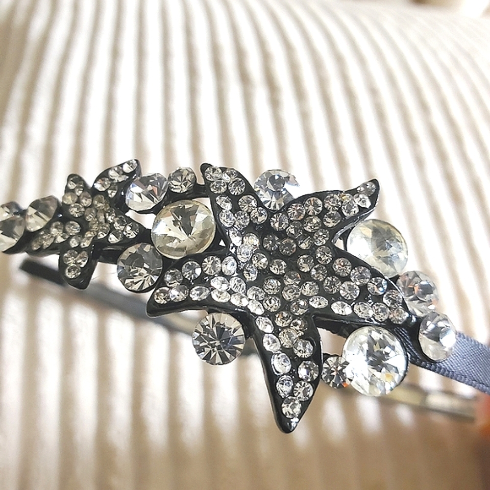 NWOT Rhinestones Starfish Headband for Women
